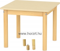 Óvodai négyzet asztal-állítható magasságú 60x60x52-58 cm, lekerekített sarkokkal,élekkel ABS élzárással