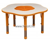 Bölcsődei Trapéz asztal 118x60x40 cm, lekerekített sarkokkal, élekkel - juhar