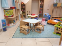 Gyermekasztal állítható lábbal, lekerekített élzárással<br>65x65 cm, pasztellkék